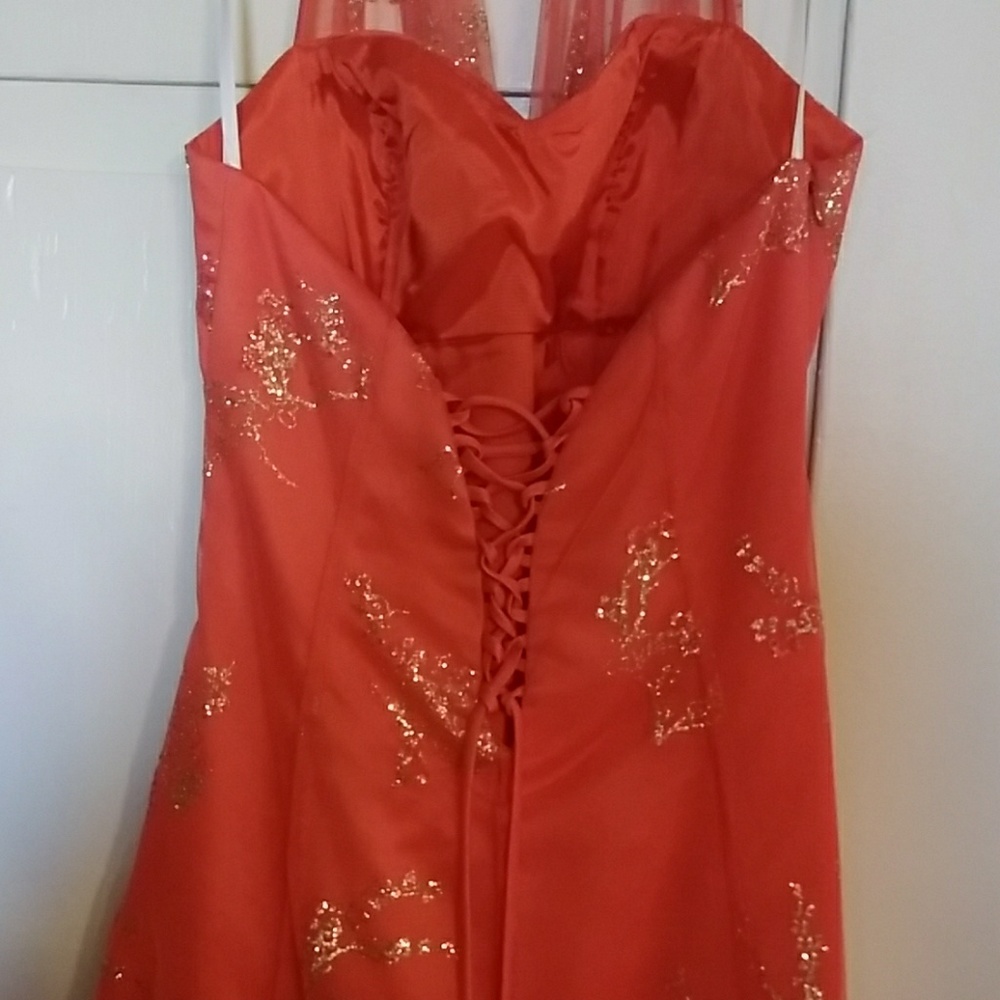 Prom dress - Picture 4 of 5